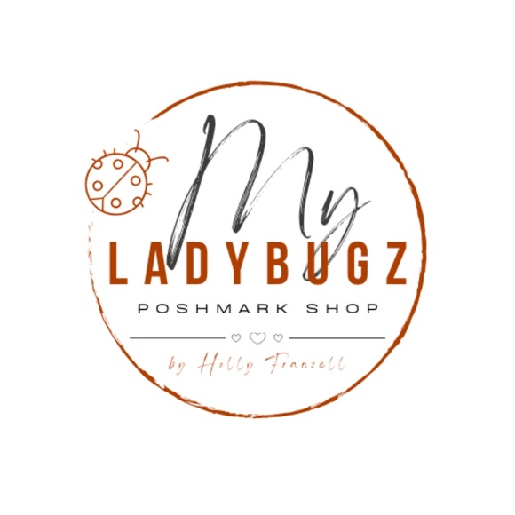 🐞Meet your Posher, Holly🐞 - Picture 1 of 6